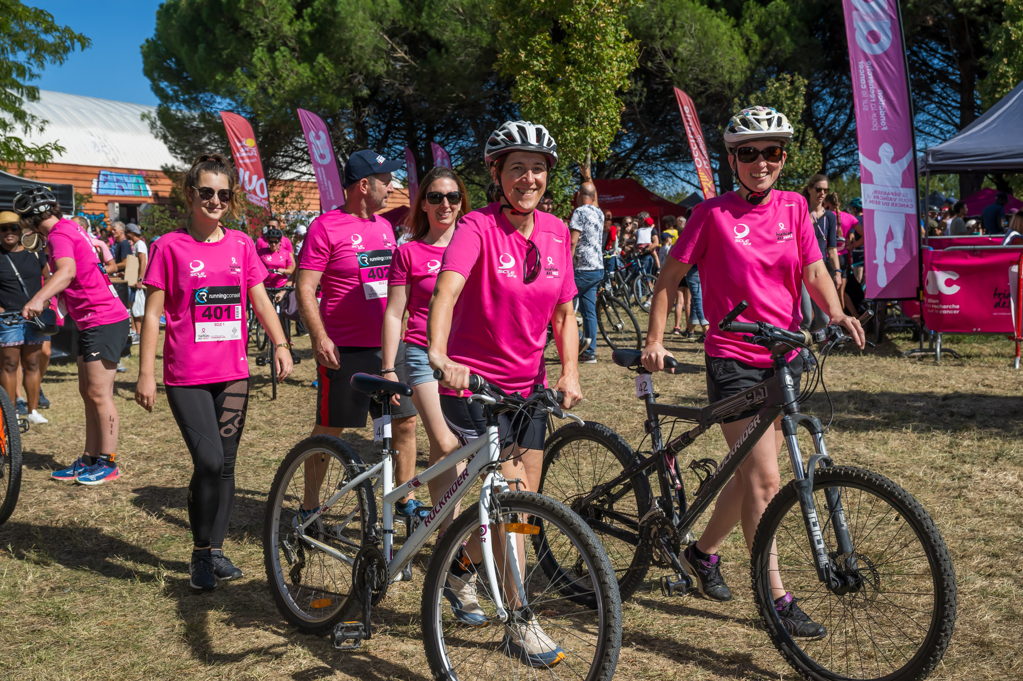 Equipe SCLE à vélo pour le triathlon des roses 2023 à Toulouse